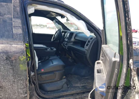 2021 Ram 2500 Tradesman 4X4 6'4 Box z USA, uszkodzony, nr VIN 3C6UR5CJ5MG695867